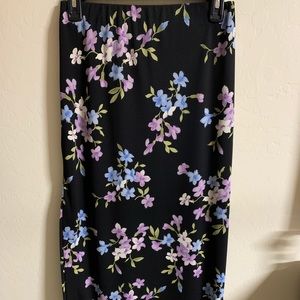 2/$20 - LZ Byer California long skirt - Size Med
